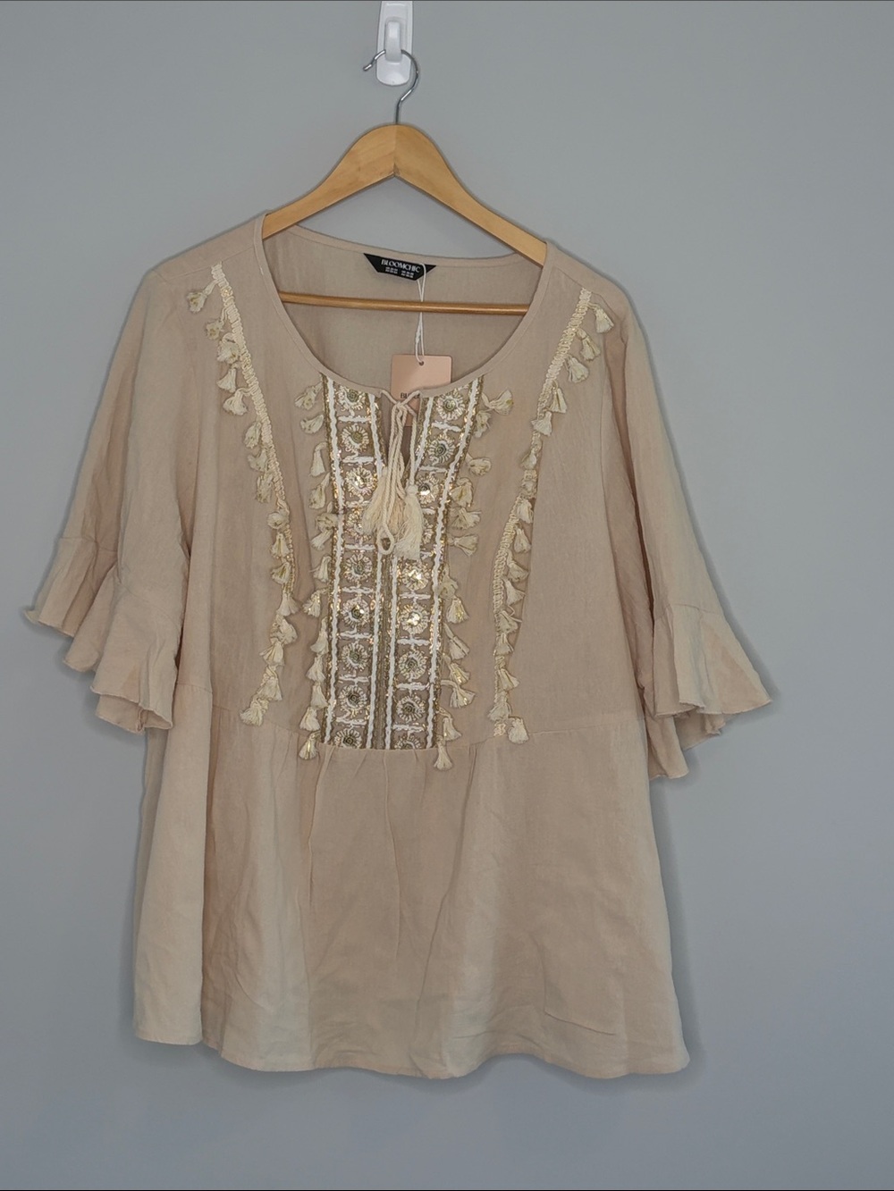 BloomChic Beige Embroidered Tassel Boho Tunic Bell 3/4 Sleeves Scoop Neck 22-24